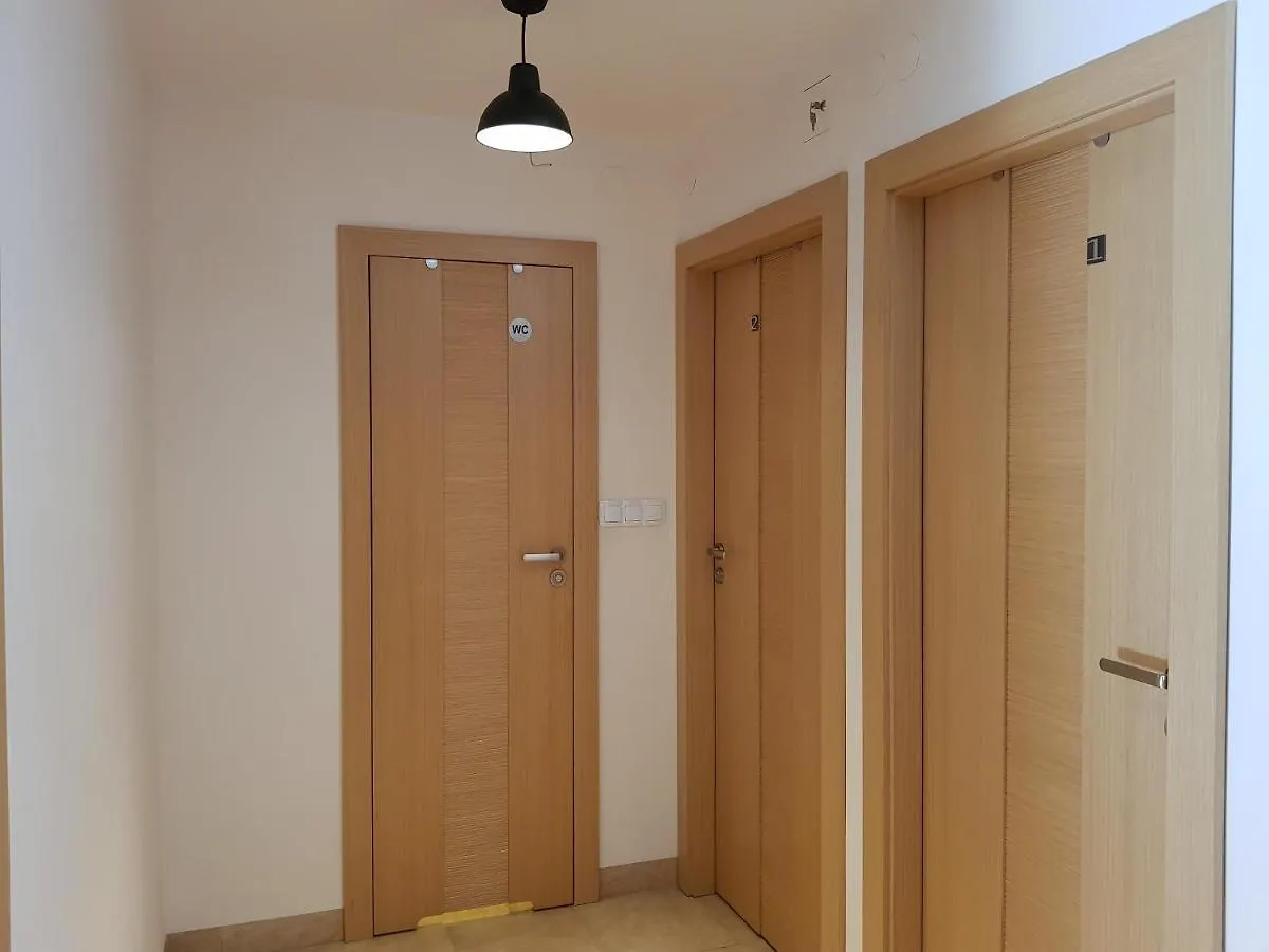 Mirrorroom Pl Citycenter Варшава 0*,
